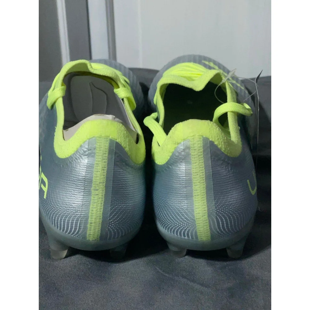 Women's Puma Cleats size 5.5 or kids size 4 soccer cleats nwt